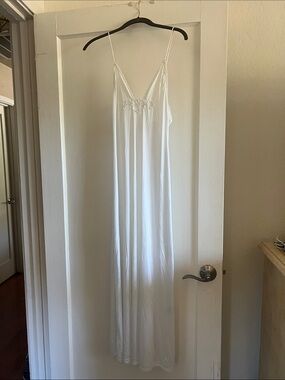 Vintage Elegant White Lace-Trim Long Slip Dress